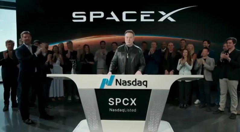Elon Musk la ceremonia de deschidere a tranzacționării SpaceX pe Nasdaq
