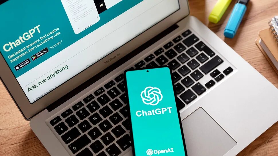 Specialist în securitate cibernetică: Ce informații să nu împărtășiți cu ChatGPT sau alți chatbot AI