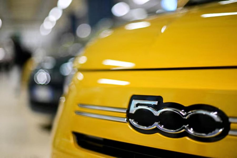 Fiat 500 Hybrid în linia de producție la uzina Mirafiori