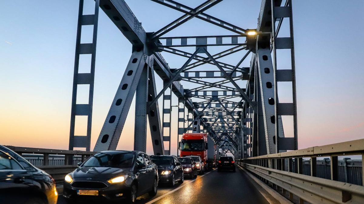 Taxele pentru podul Giurgiu-Ruse rămân neschimbate în 2026, plata online disponibilă din 15 iunie