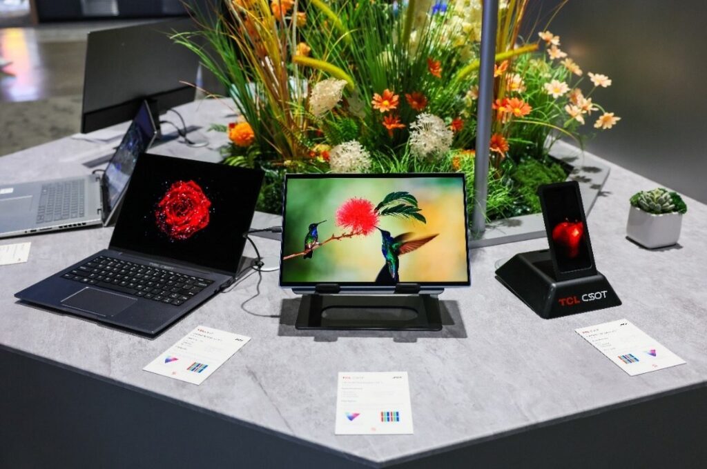 TCL CSOT panou OLED