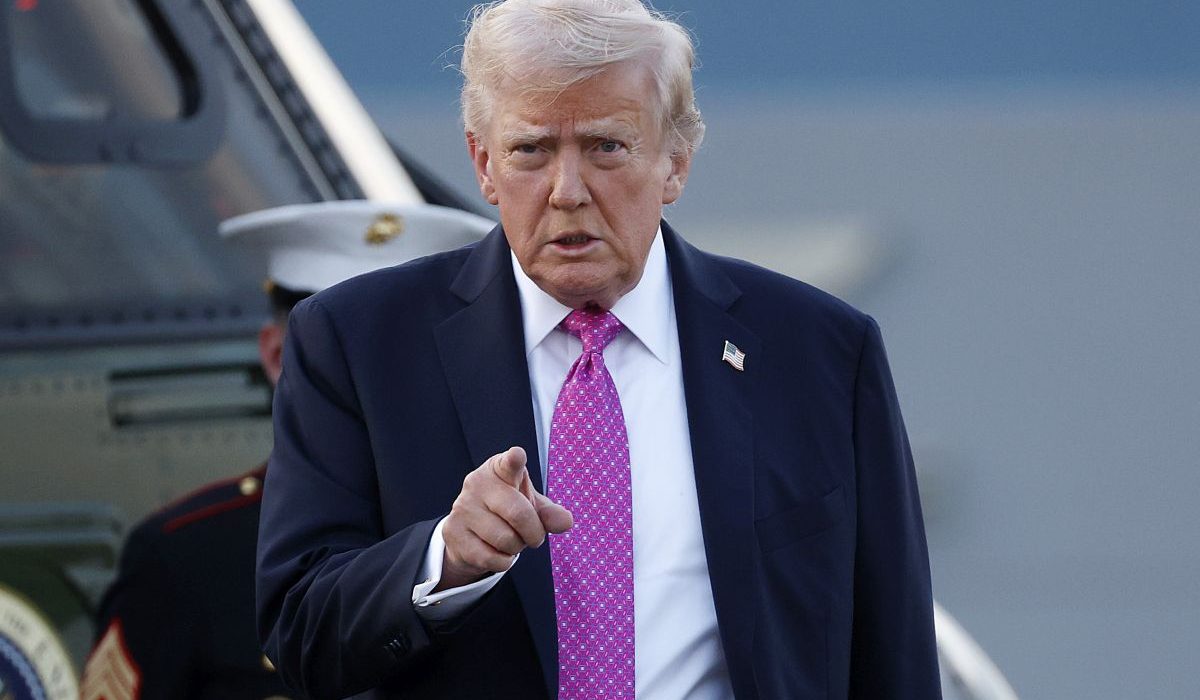 Donald Trump amenință cu taxă în Strâmtoarea Ormuz