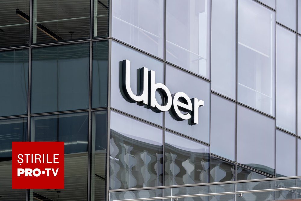 Logo Uber pe fundal albastru