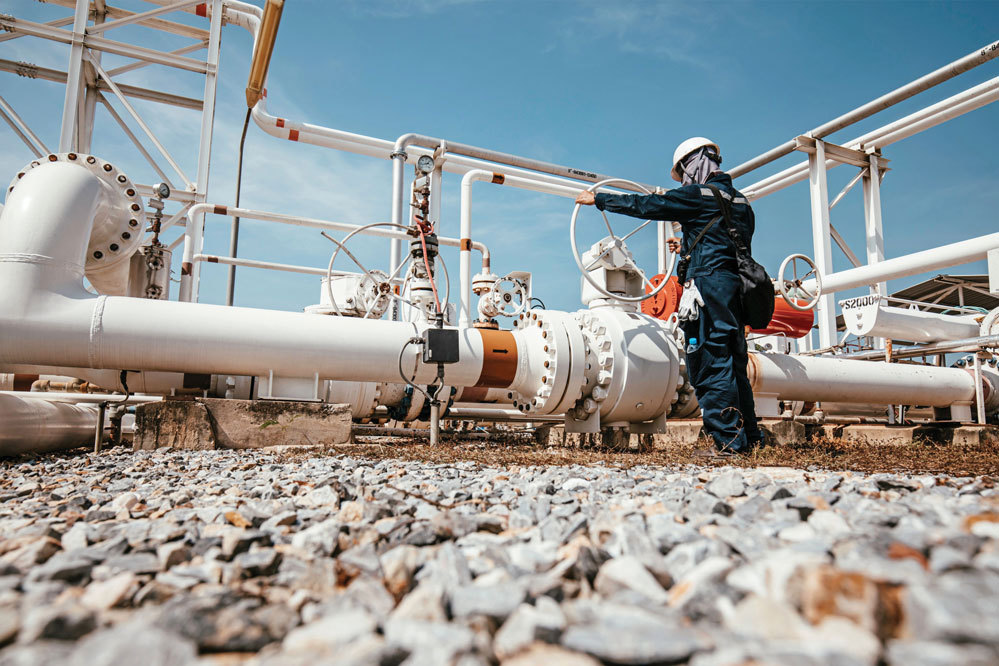 UE rămâne dependentă de petrol (36%) și gaze (21%) în 2024, în ciuda creșterii energiei verzi