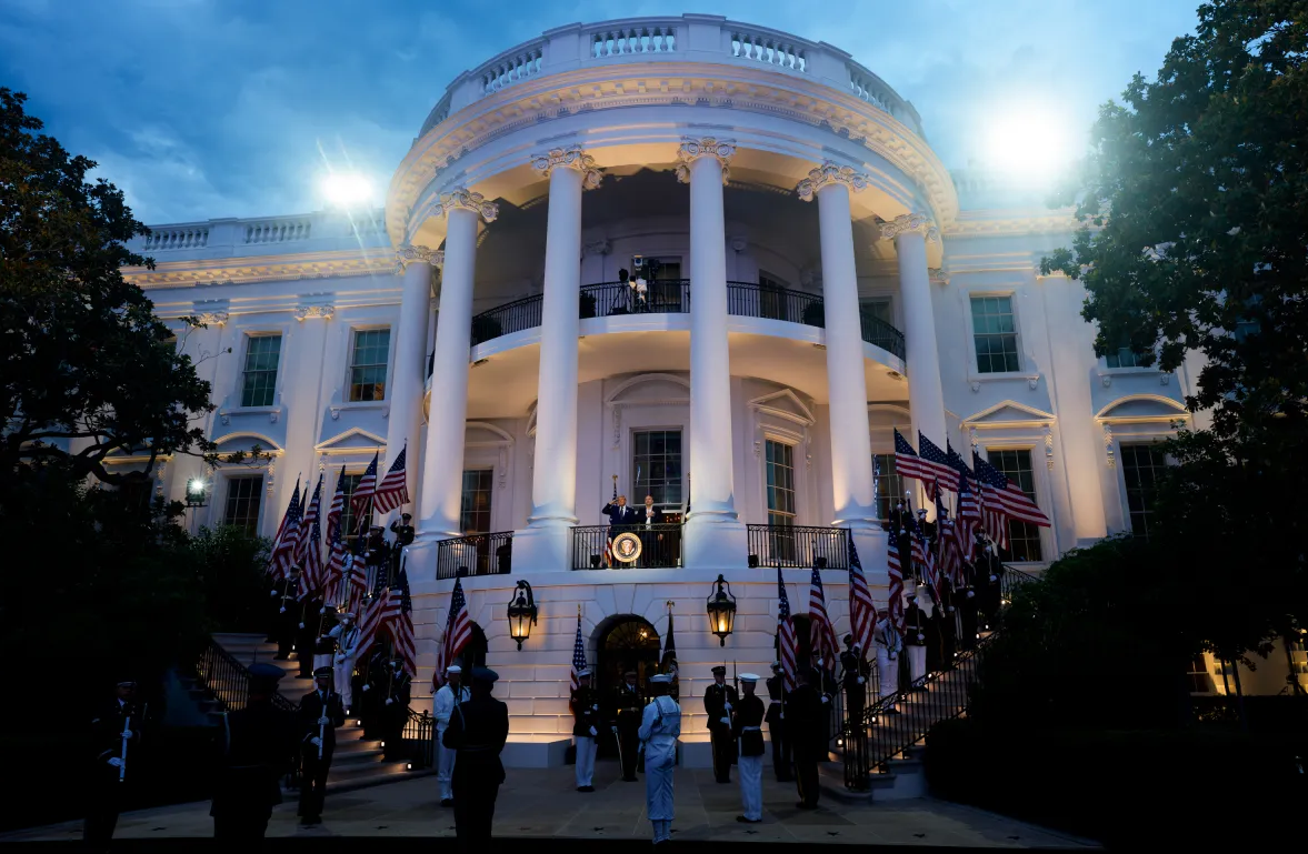 UFC pe peluza Casei Albe: Trump și-a sărbătorit 80 de ani și 250 de ani ai Americii cu un eveniment istoric
