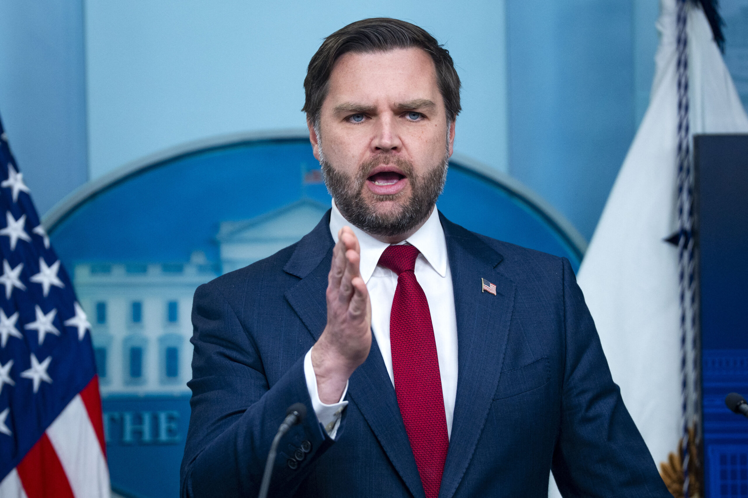 Vicepreședintele SUA JD Vance într-o conferință de presă