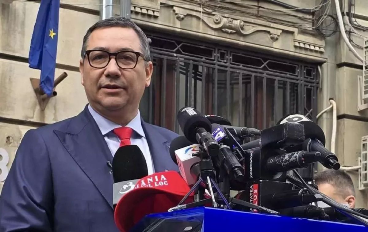 Victor Ponta vorbind la o conferință de presă