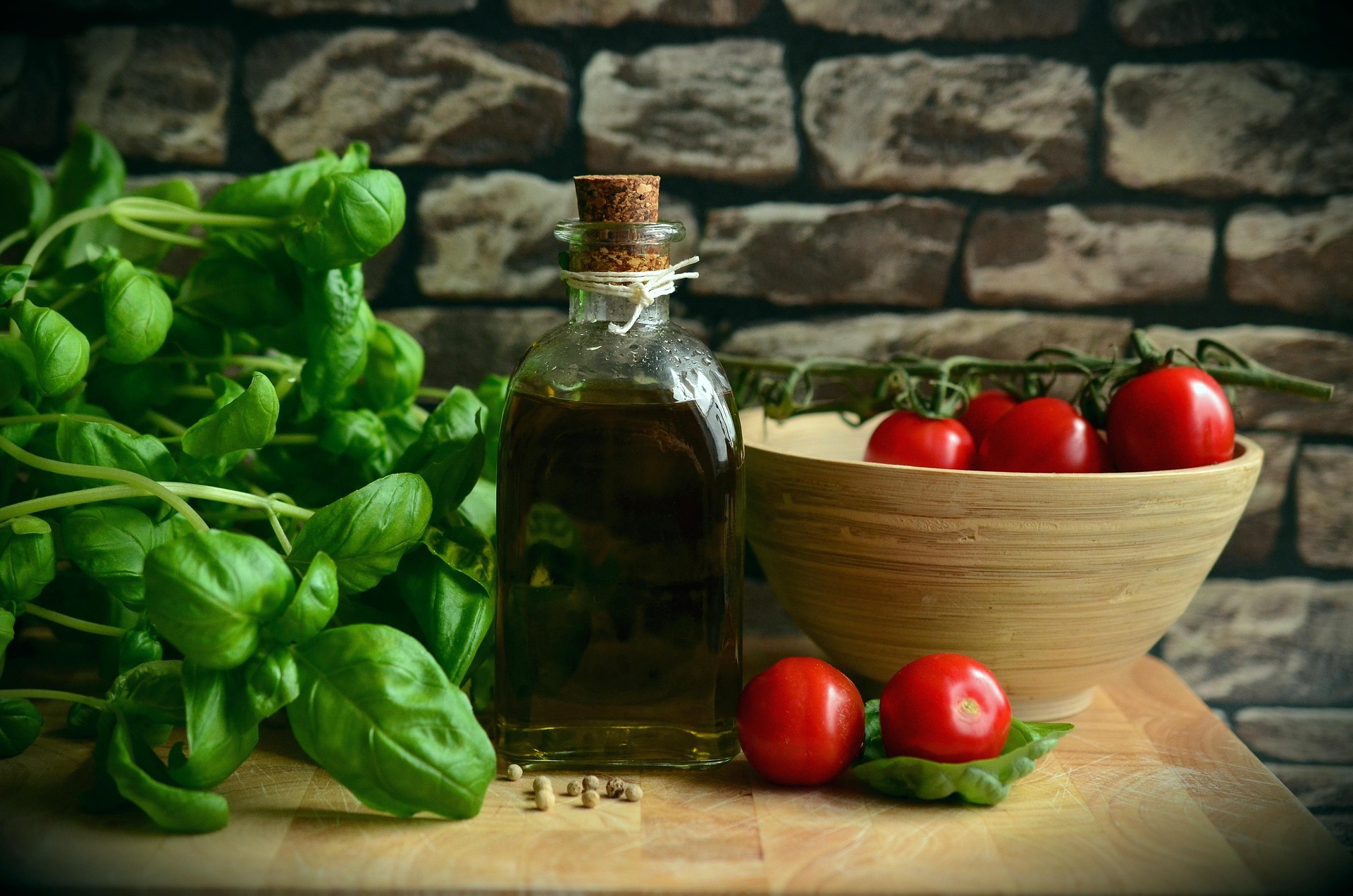 Ziua Mondială a Siguranței Alimentare 2026: „De la povară la soluții – alimente sigure pretutindeni”