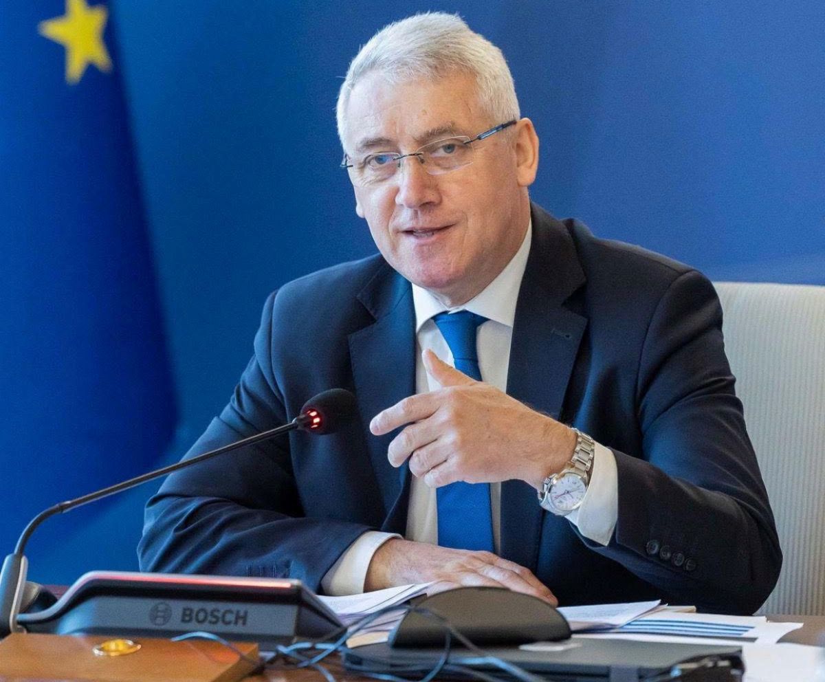 Adrian Țuțuianu, președintele Autorității Electorale Permanente, într-o conferință de presă