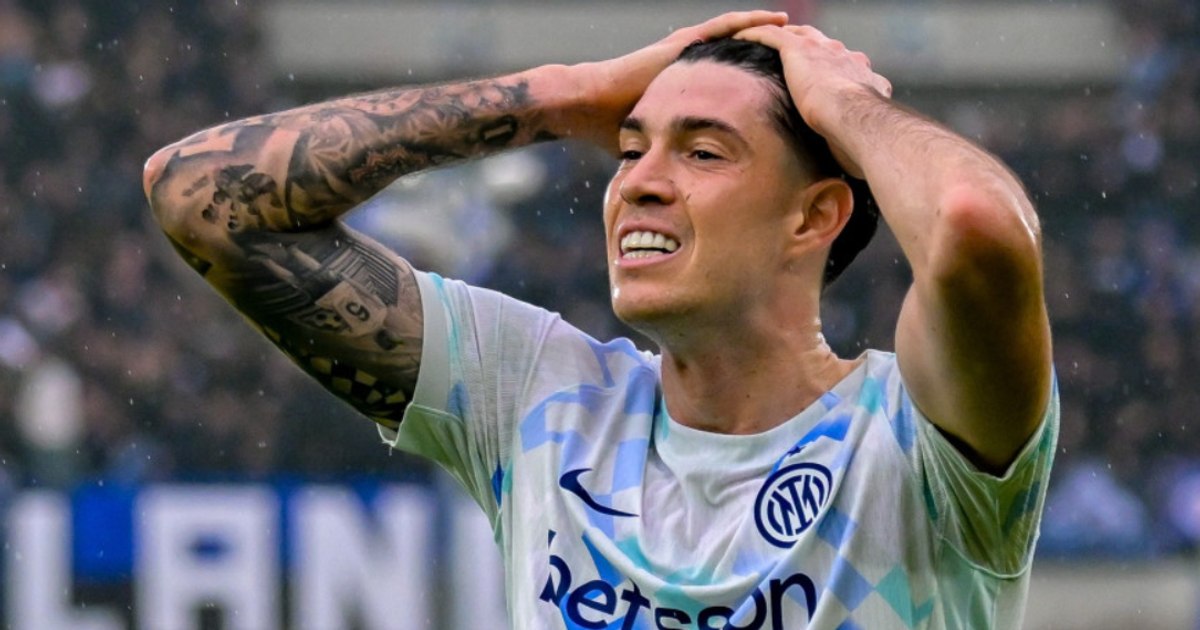 Alessandro Bastoni în timpul unui meci de fotbal
