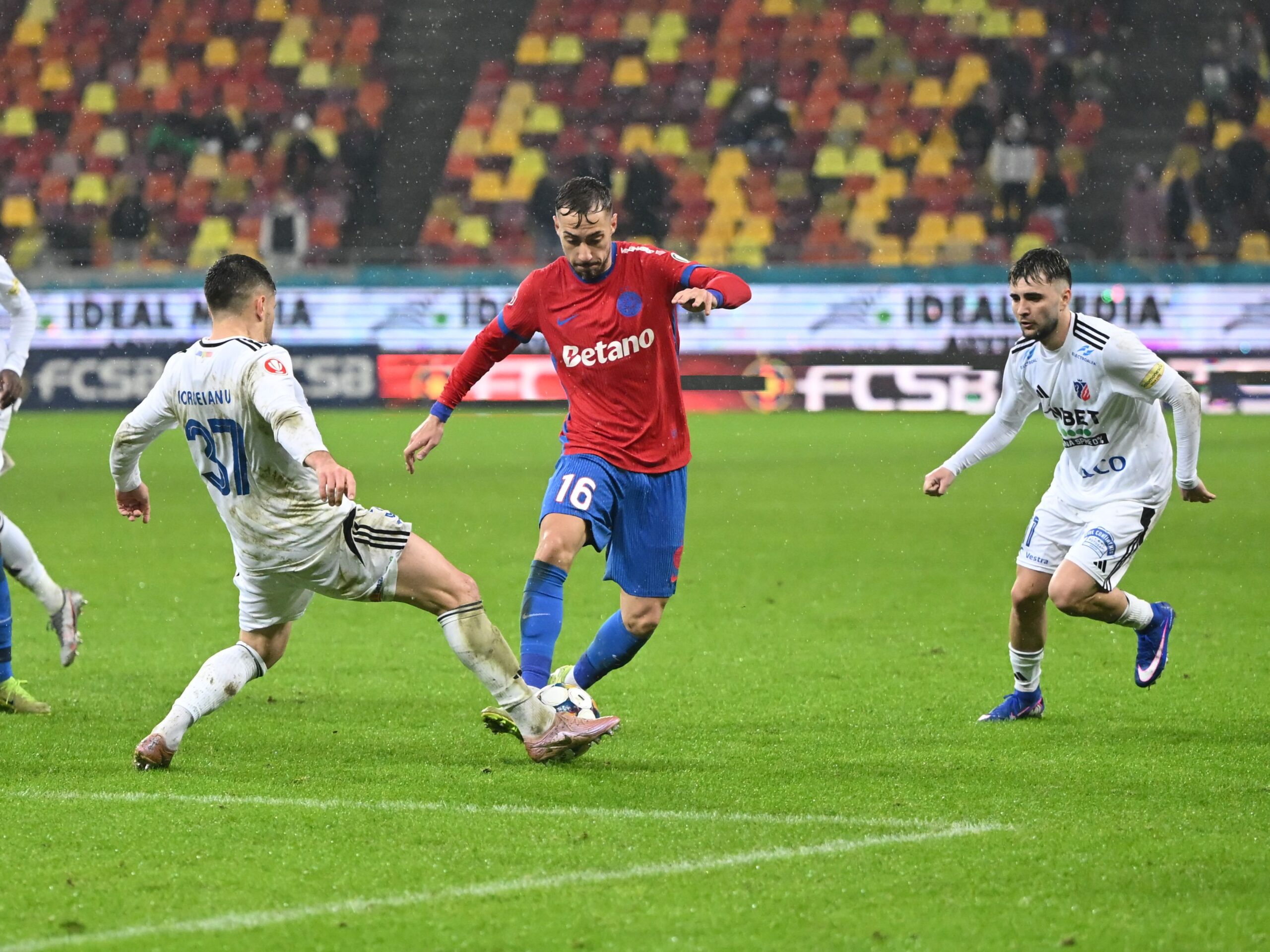Mihai Lixandru în timpul unui meci pentru FCSB