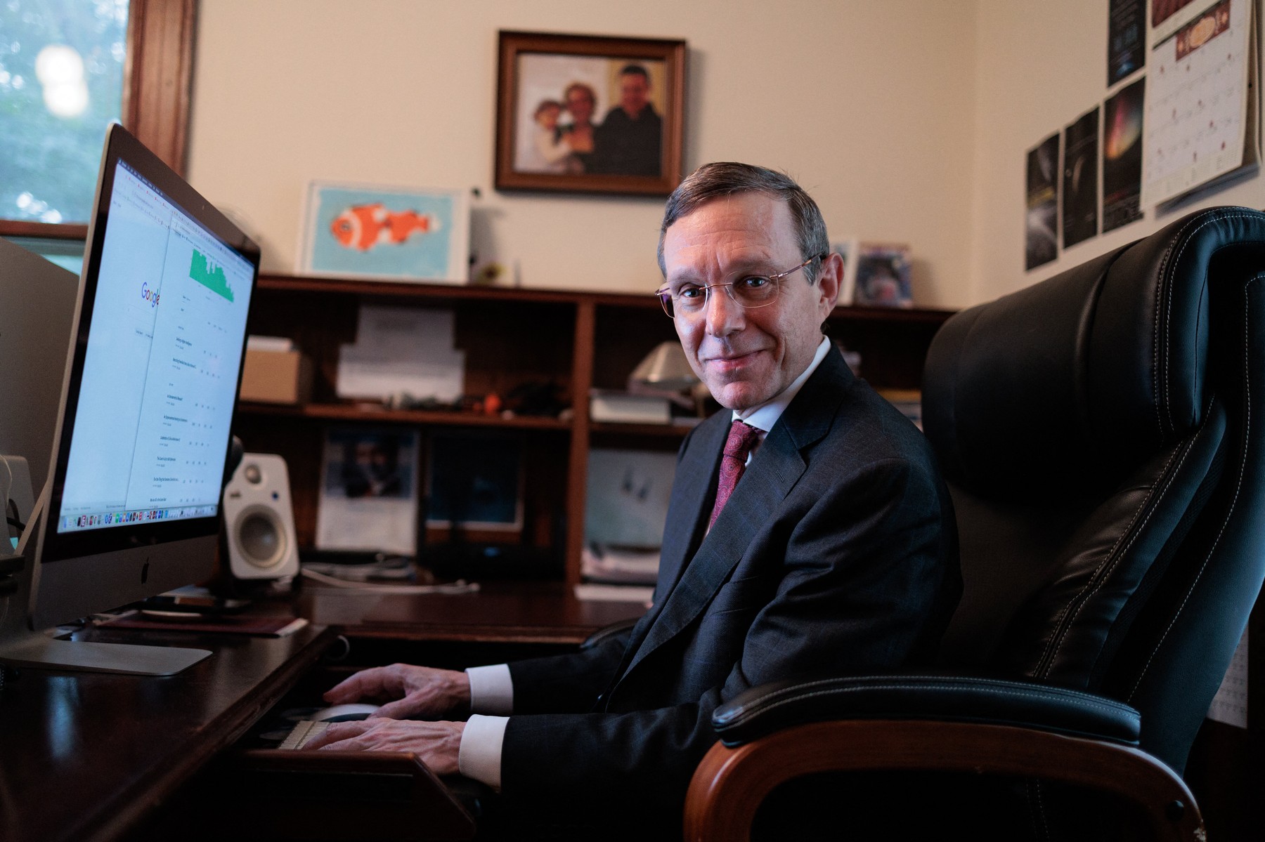 Avi Loeb, astronom la Harvard, numit în consiliul OZN al lui Trump