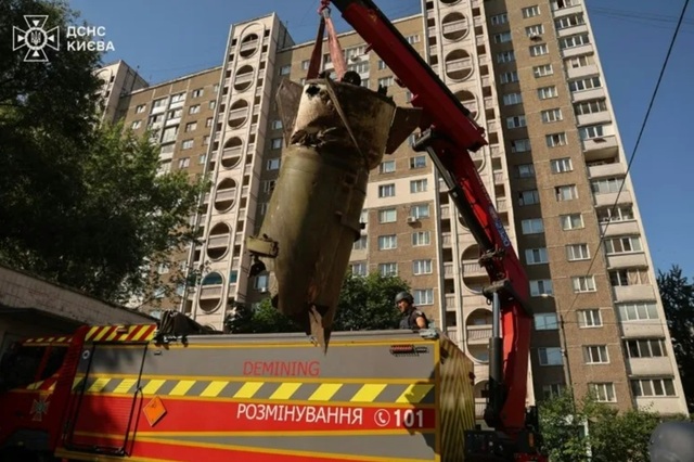 Fum și flăcări după un atac cu rachete în Kiev