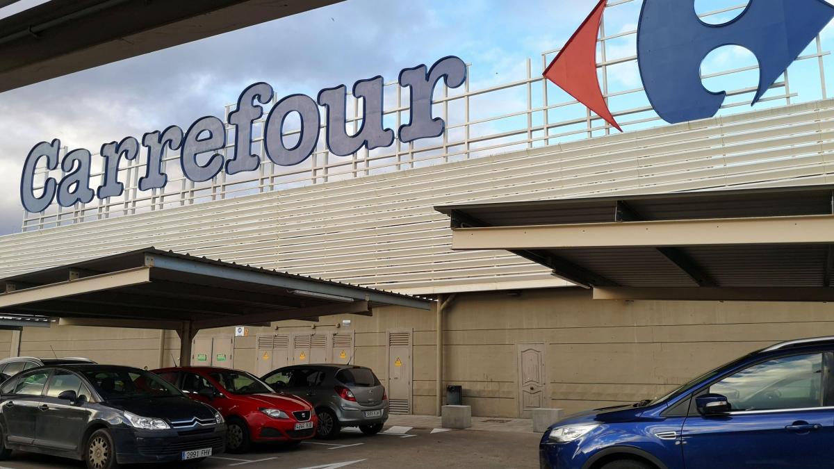 Magazin Carrefour în România
