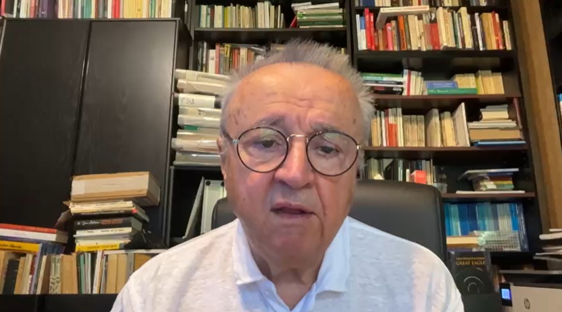 Ion Cristoiu vorbind în cadrul jurnalului său video