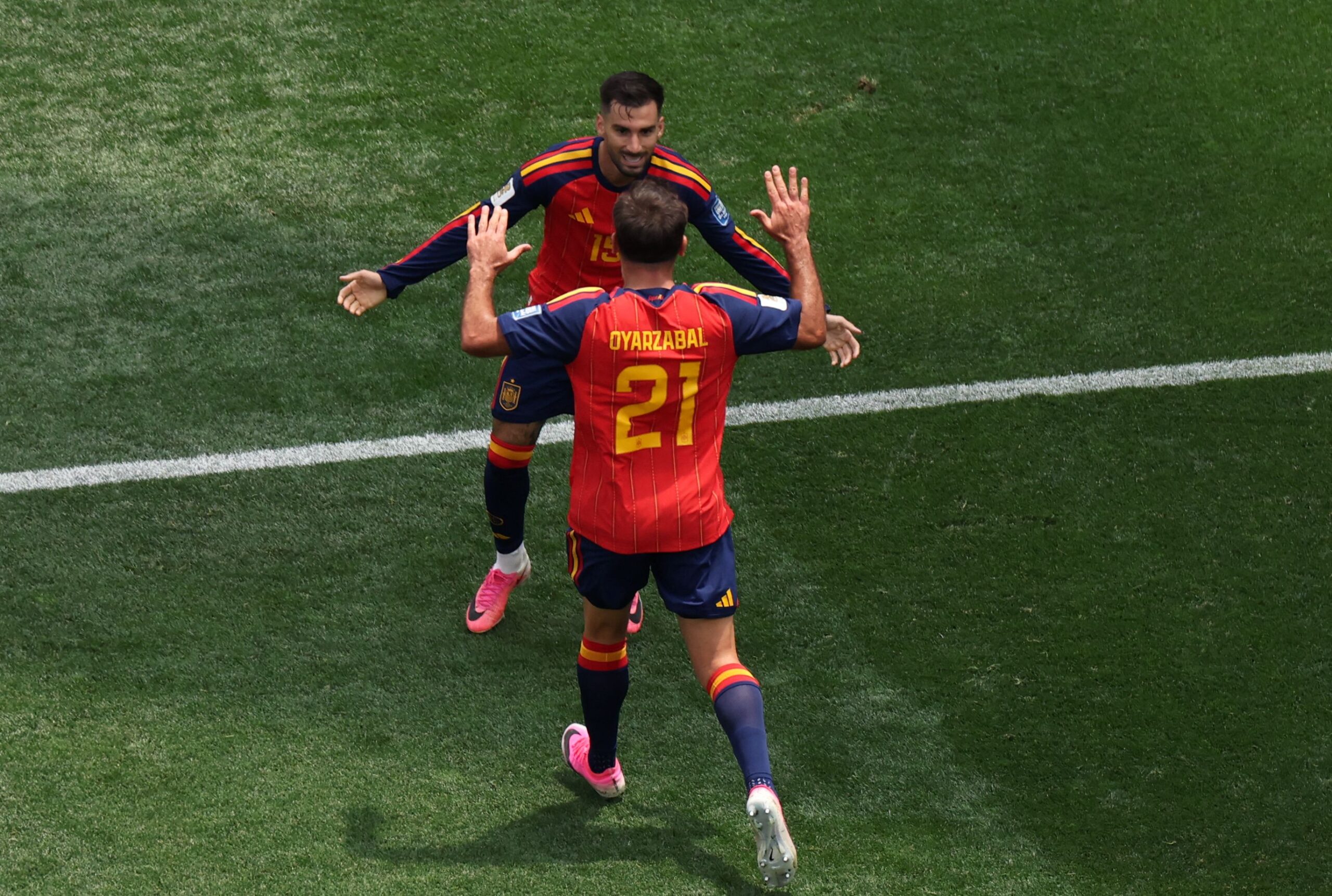 Jucători spanioli sărbătorind după un gol în meciul cu Austria la Cupa Mondială 2026