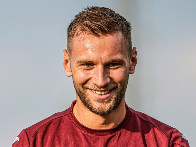 Denis Drăguș în timpul unui meci de fotbal
