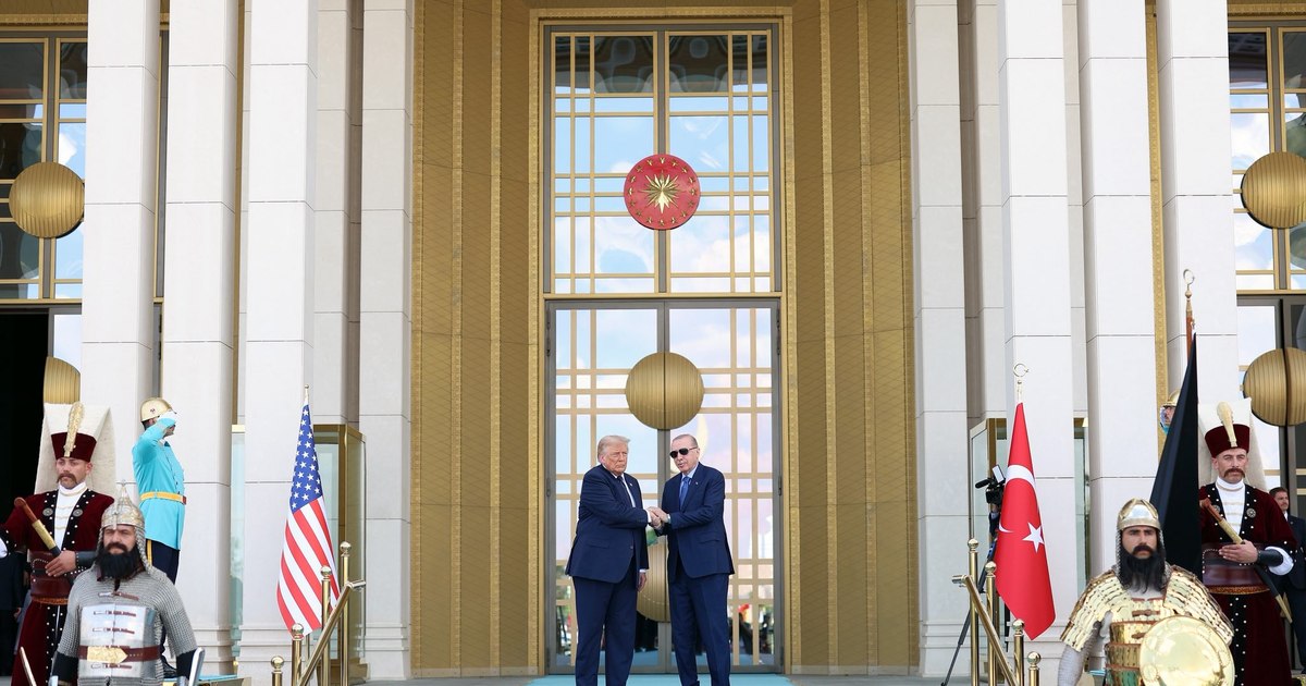 Donald Trump la Ankara, înaintea summitului NATO