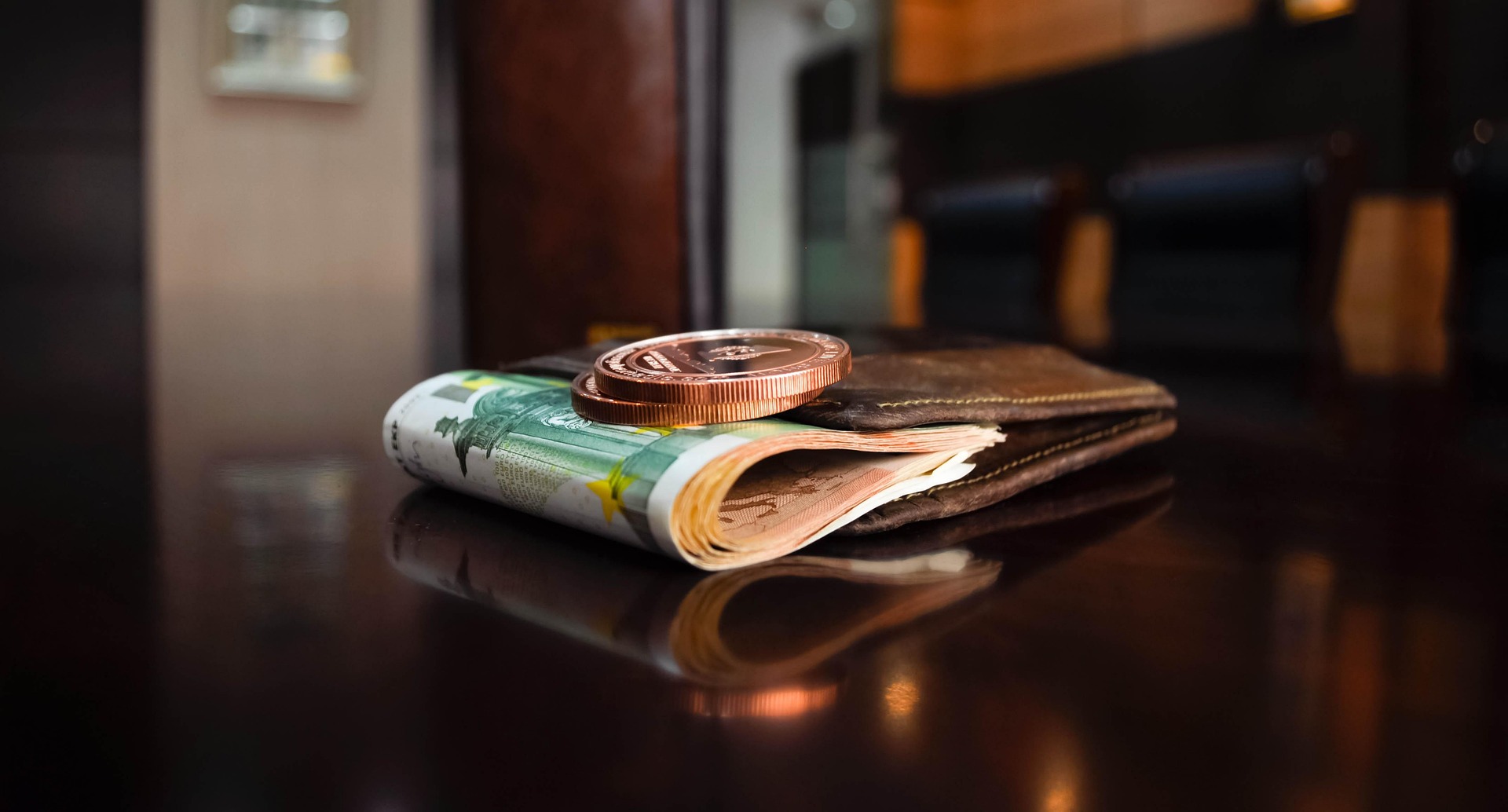 Poliția Roman anchetează o fraudă telefonică