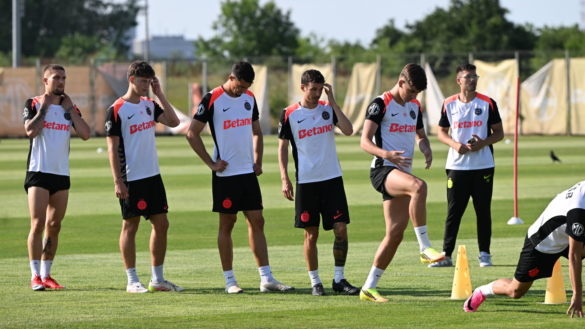 Jucători FCSB după înfrângerea cu 0-4 în fața lui Union Saint-Gilloise
