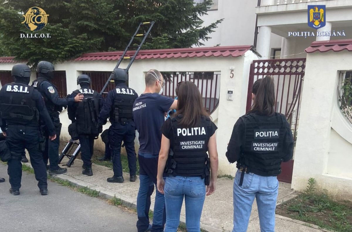 Percheziții ale poliției în cazul fraudei la Bacalaureat 2026