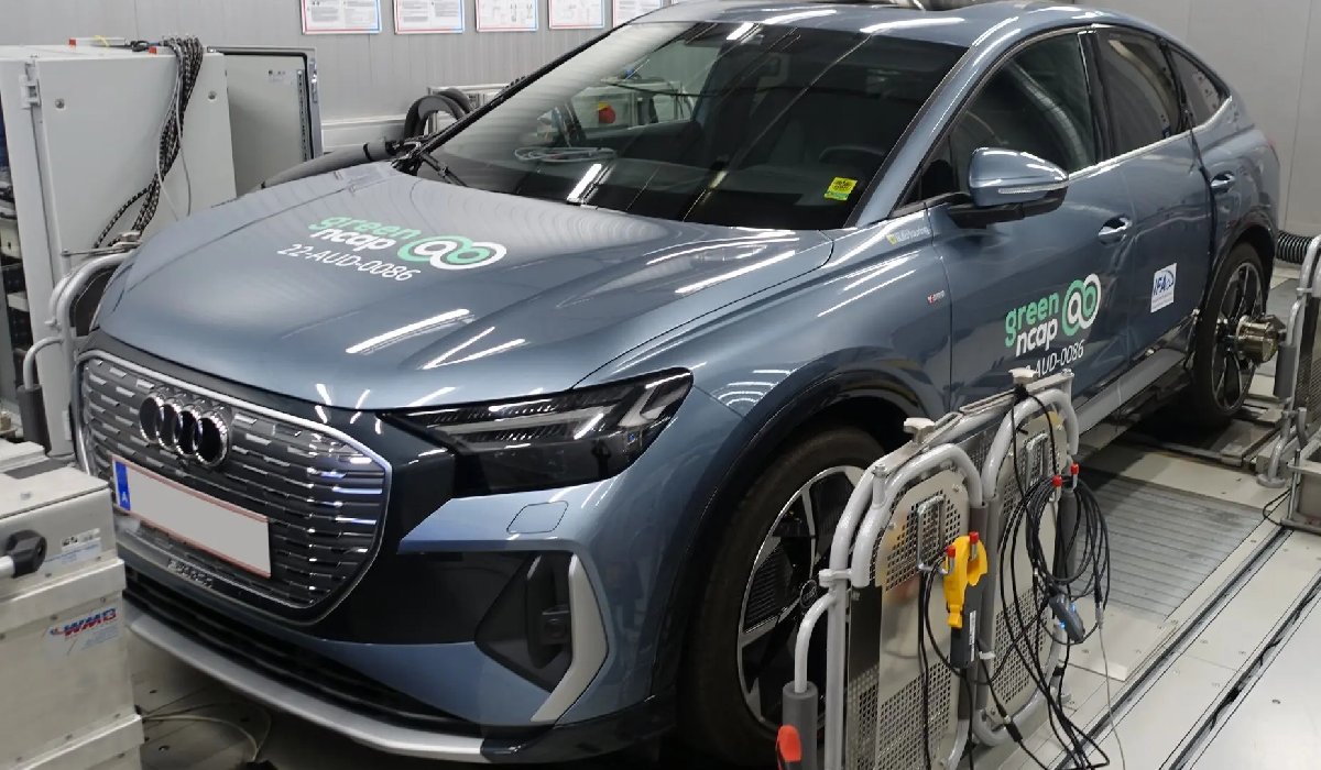 Green NCAP testează o mașină electrică într-un laborator