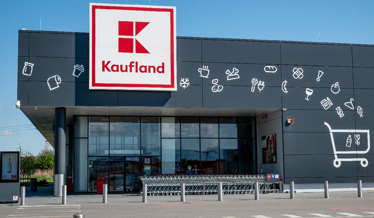 Kaufland vinde cărbuni pentru grătar cu 16 lei, reducere de 36%