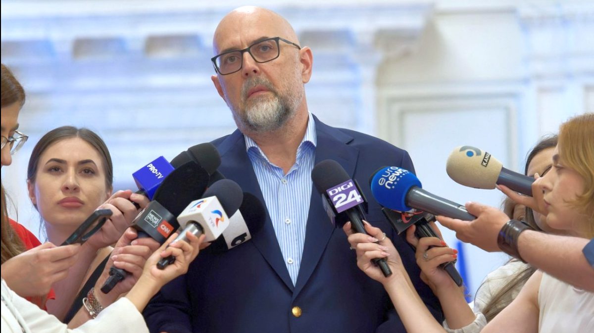 Kelemen Hunor în timpul unui interviu