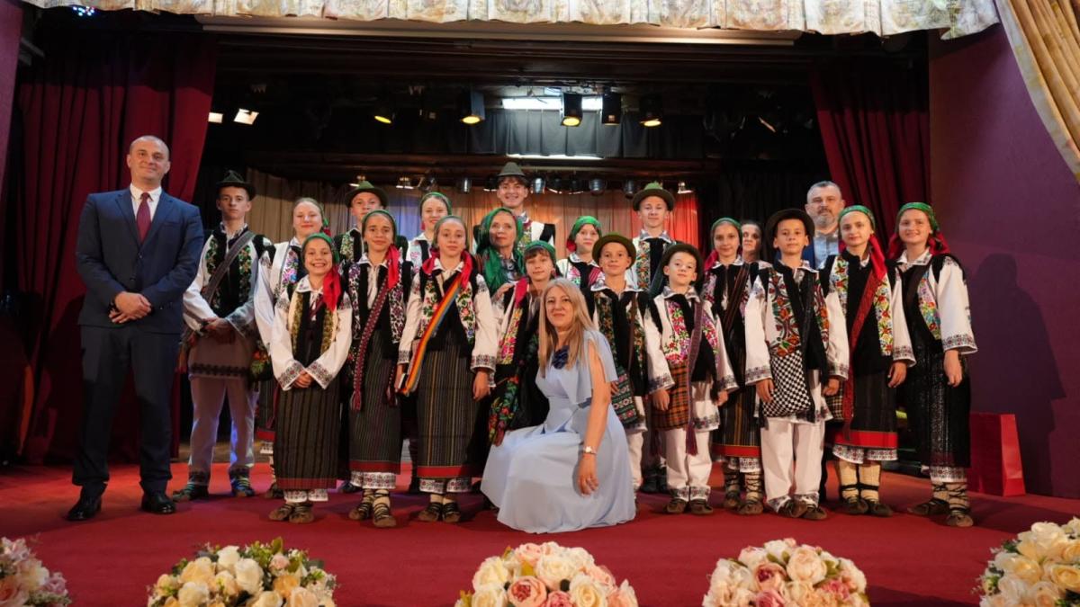 Lansarea programului de tabere ARC: dans popular și entuziasm pentru tinerii români din diaspora