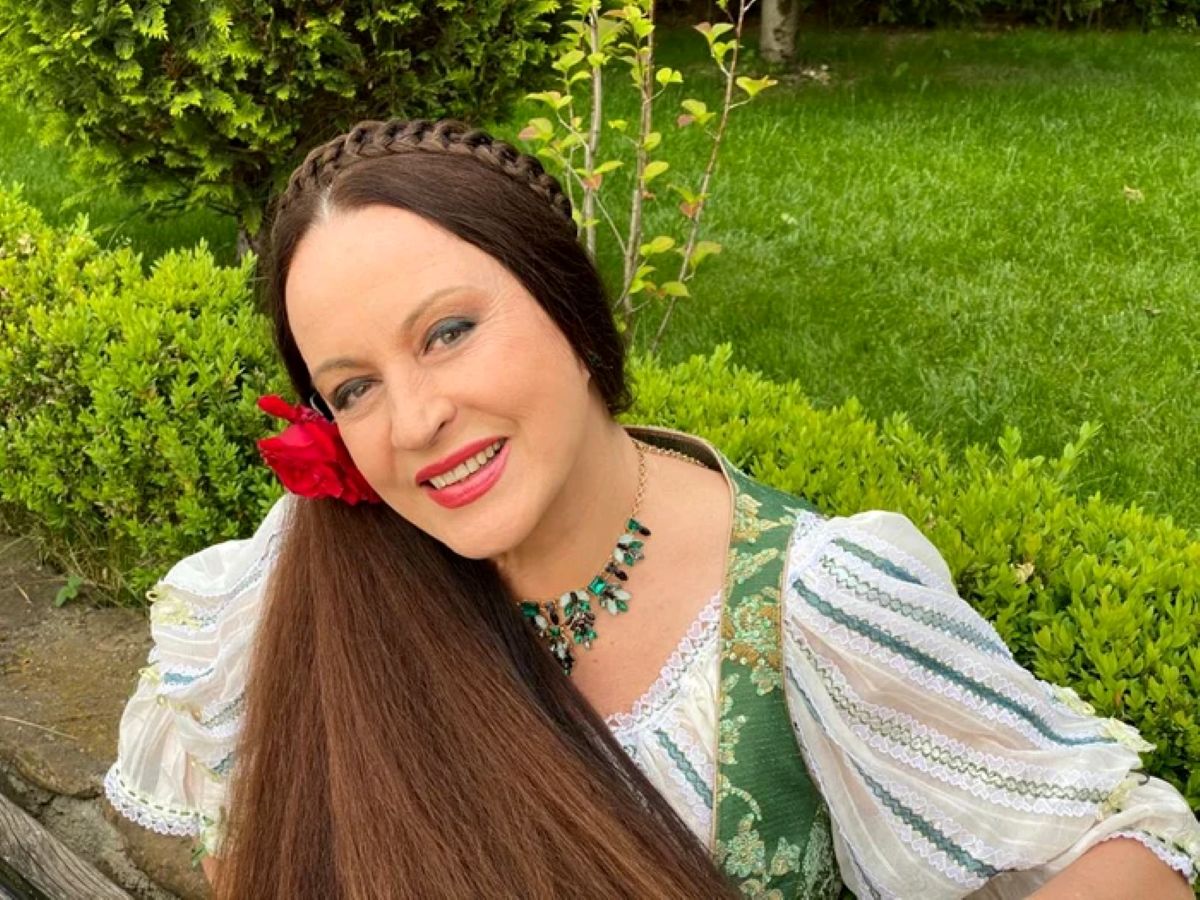 Maria Dragomiroiu, la 70 de ani, în costum de baie în Las Vegas: „Românii găsesc oriunde motiv de petrecere”