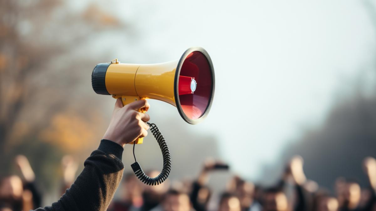 Protestatari la Erfurt în fața conferinței AfD