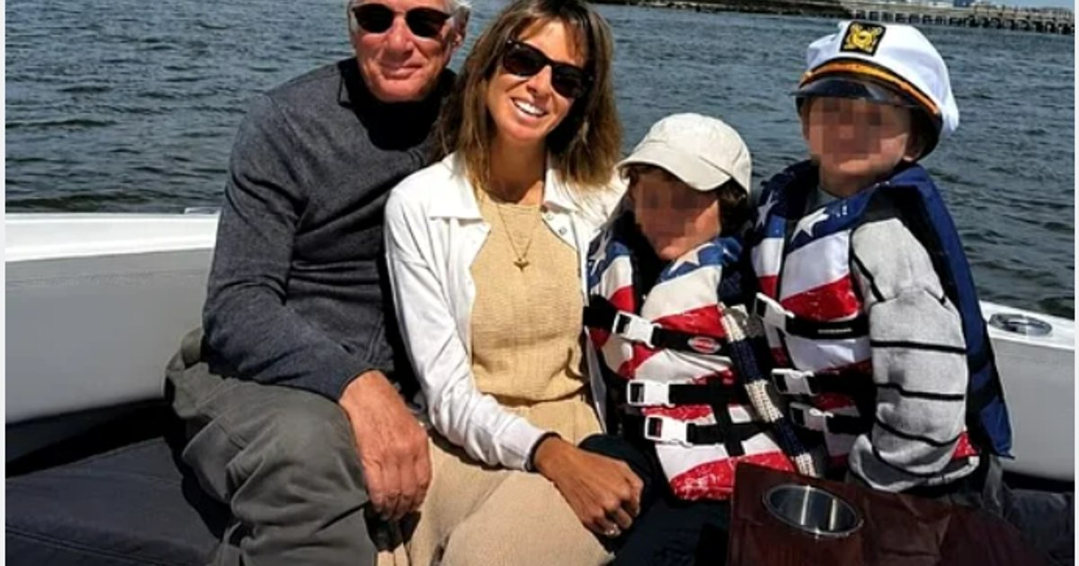 Richard Gere și familia la Statuia Libertății de Ziua Independenței