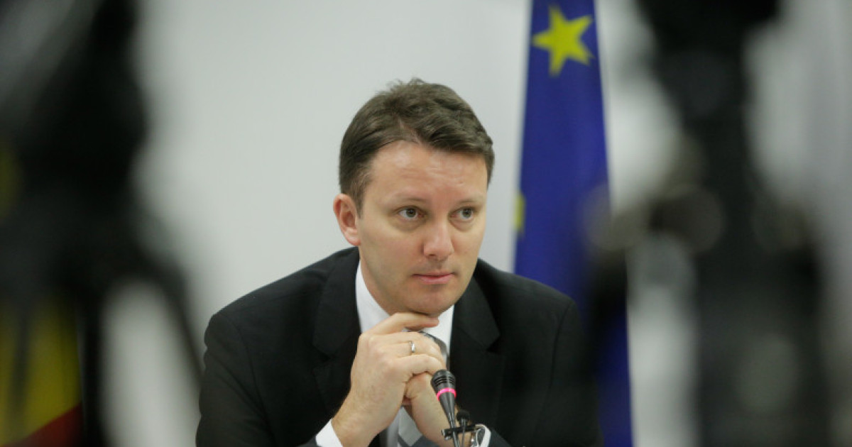 Siegfried Mureșan vorbind la un eveniment