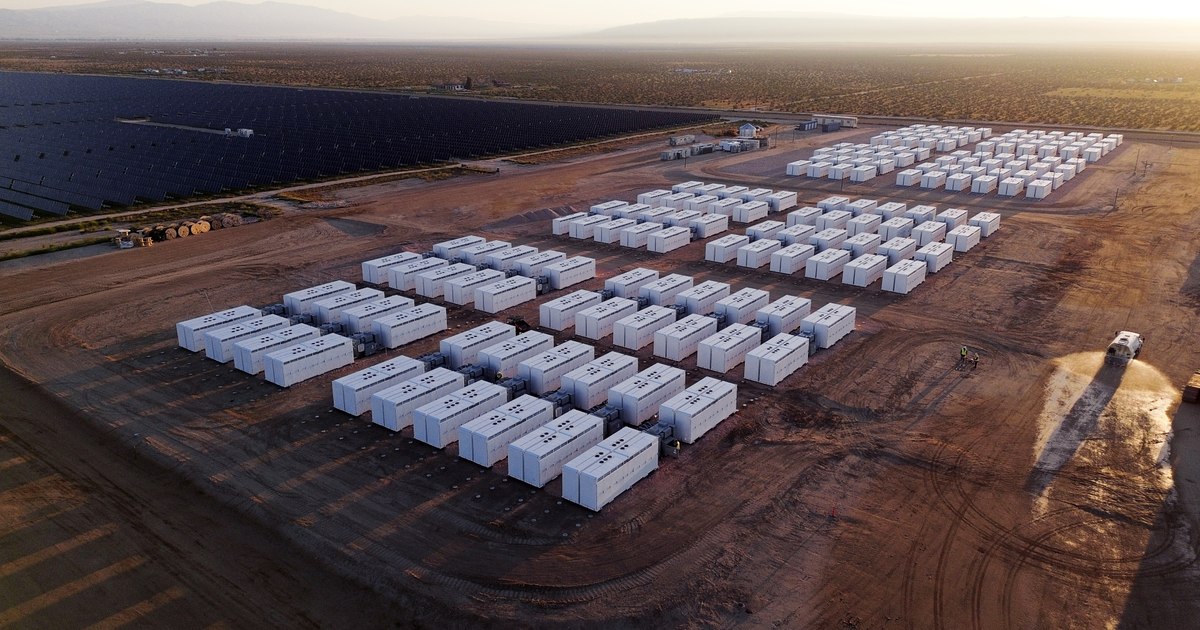 Acord Tesla Esyasoft stocare energie