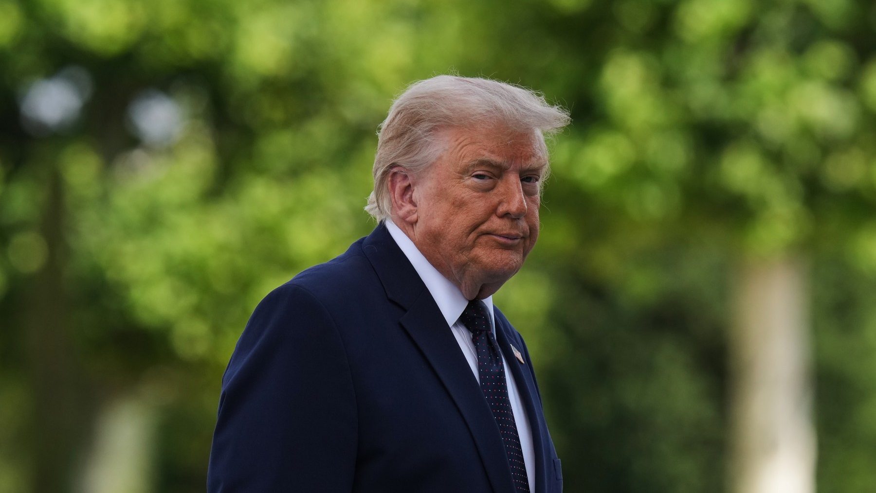 Trump la summitul NATO: dezamăgit de Europa, cere controlul SUA asupra Groenlandei