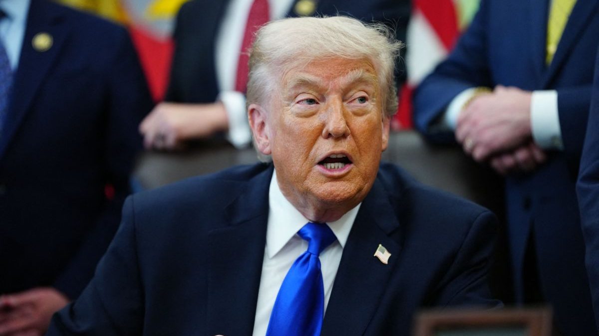 Trump: Putin vrea să oprească războiul din Ucraina pentru că este sub presiune